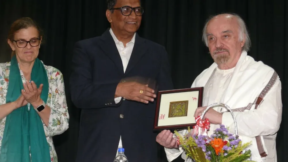 Evald Flisar je imel v Indiji že več literarnih turnej. 