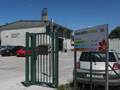 ﻿- 18.06.2020 - Javno podjetje komunalno podjetje Vrhnika, Pot na Tojnice 40, //FOTO: Bojan Velikonja