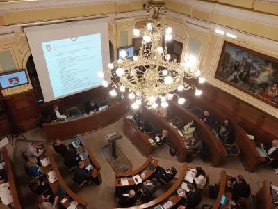 Mestni svet včeraj: nadzornikom Žal in LPT so povišali prejemke, a vsi svetniki se s tem niso strinjali.