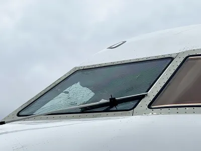 zasilni pristanek letala.Foto Matic Zorman