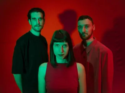 Lilamors je trio vokalistke Ane Čop, ki bo danes zagnal festival Zvončki in trobentice. 