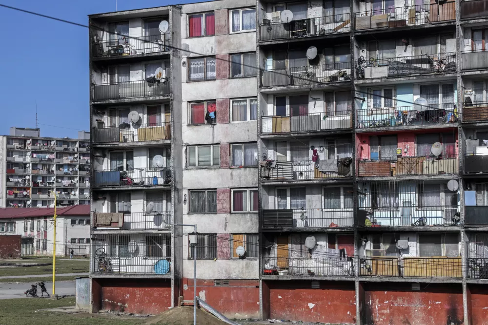 - februar 2024 - Lunik IX, romsko naselje, kjer živijo najsiromašnejši ljudje. Košice, Slovaška- romi, cigani, revščina, siromaštvo, geto //FOTO: Jaka GasarOPOMBA: ZA OBJEKTIV - REPORTAŽA