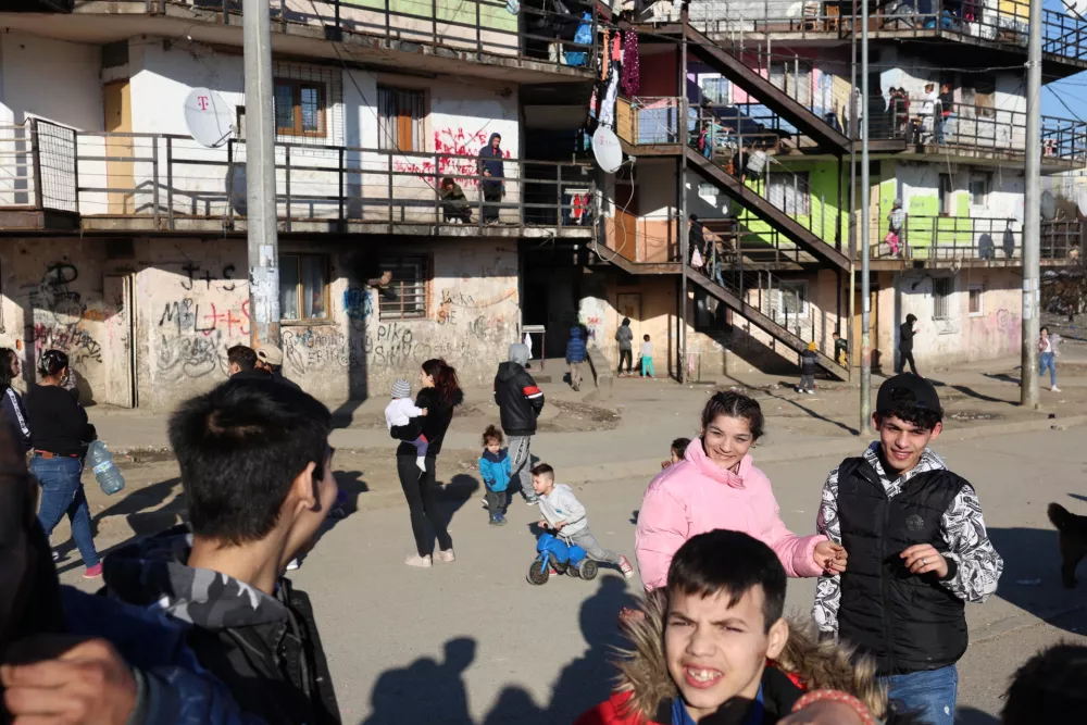 - februar 2024 - Lunik IX, romsko naselje, kjer živijo najsiromašnejši ljudje. Košice, Slovaška- romi, cigani, revščina, siromaštvo, geto //FOTO: Jaka GasarOPOMBA: ZA OBJEKTIV - REPORTAŽA