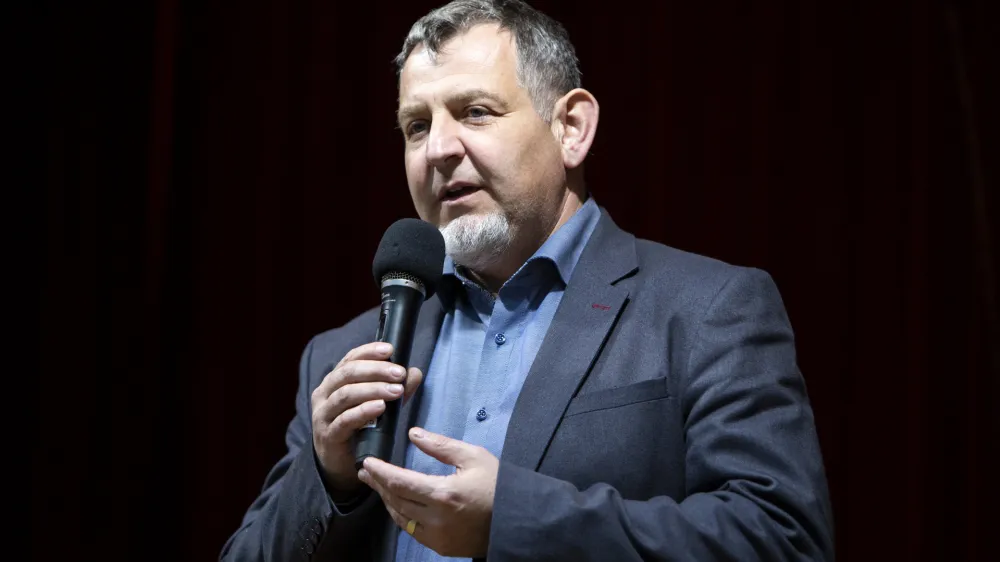 ﻿- Srečko Ocvirk, župan občine Sevnica- 04.04.2019 – Boštanj v Občini Sevnica - 1. Salon sadnih vin in sokov 2019 – pokušina jabolčnikov, sadnih vin in sokov //FOTO: Matjaž Rušt