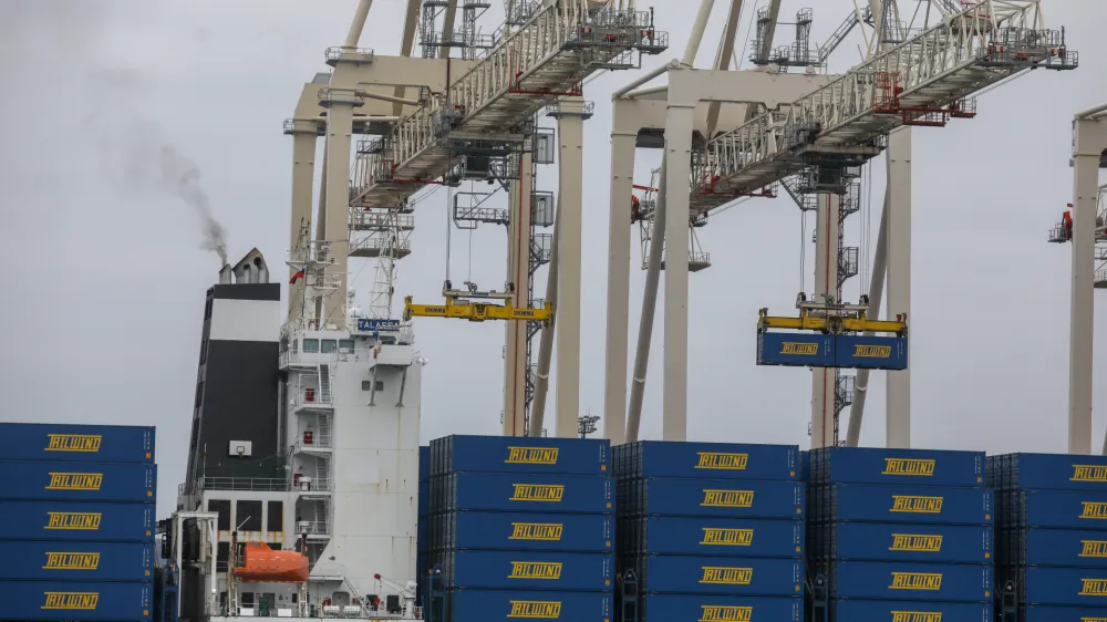 06.01.2023 - Luka Koper, d.d., pristaniški in logistični sistem - mednarodno tovorno pristanišče //FOTO: Luka Cjuha