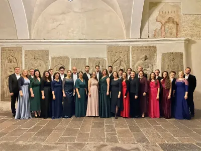 Mešani pevski zbor in orkester Glasbene matice Ljubljana, ki ga umetniško vodi dirigent Sebastjan Vrhovnik, bo v Gallusovi dvorani izvedel Bachov Pasijon po Janezu F Jana Jocif