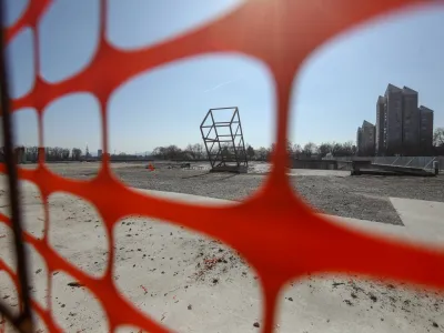 Družba MG Mind je razmišljala o gradnji outlet nakupovalnega centra pod športnim parkom Stožice. Foto: Luka Cjuha 