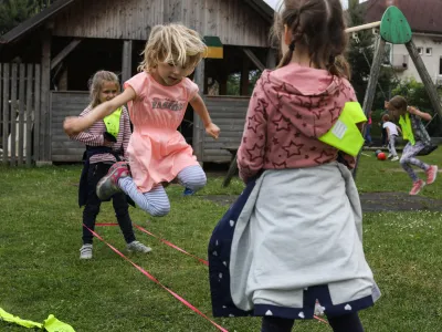 - osnovnošolci- šolsko igrišče- igrala -- otroška igra - 30.05.2022 – Osnovna šola OŠ Preska, Preška cesta 22, Medvode //FOTO: Bojan Velikonja