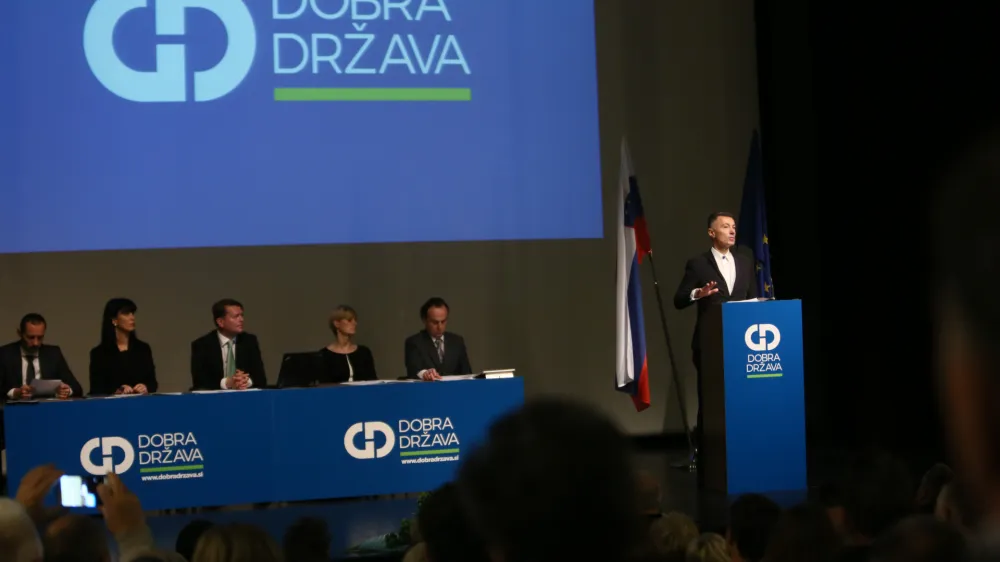 ﻿18.11.2017 - ustanovni kongres politične stranke Dobra država         Foto Luka Cjuha.