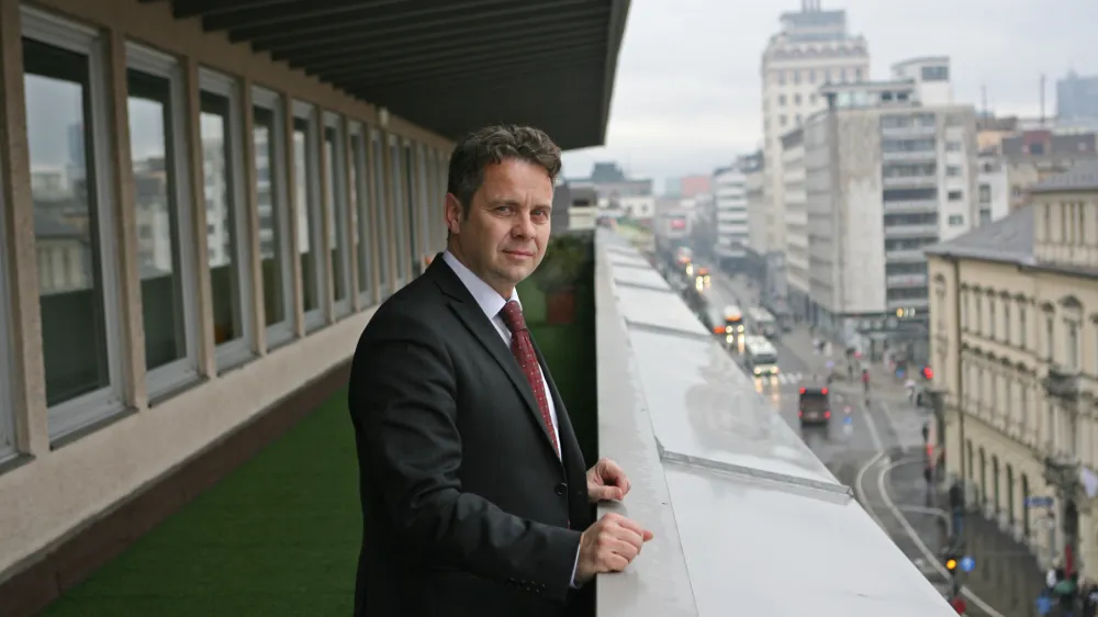 - 03.02.2016 - Tomaž Vesel, predsednik Računskega sodi&scaron;ča RS od 1. junija 2013//FOTO: Tomaž SkaleOPOMBA: ZA OBJAVO V PRILOGI &ndash; DNEVNIKOV OBJEKTIV - INTERVJU 2016