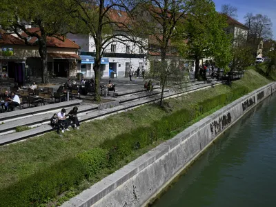 - 7.04.2024 &ndash; Vročina v Ljubljani. //FOTO: Nik Erik Neubauer