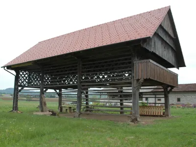 Kozolec v Šentrupertu