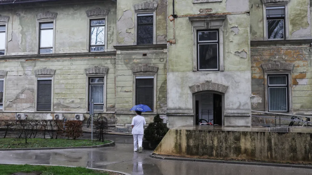 - Onkološki inštitut,- 01.03.2024 – stavka zdravnikov - začeli uveljavljati umiki soglasij zdravnikov za nadurno delo, s čimer Fides zaostruje stavko, ki poteka že sedem tednov. //FOTO: Bojan Velikonja