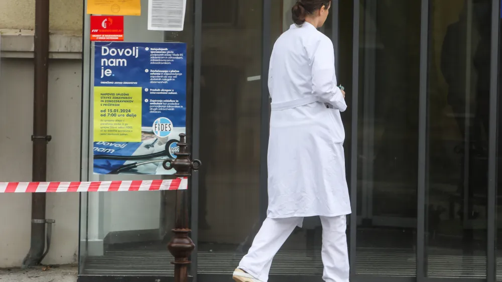 - Onkološki inštitut,- 01.03.2024 – stavka zdravnikov - začeli uveljavljati umiki soglasij zdravnikov za nadurno delo, s čimer Fides zaostruje stavko, ki poteka že sedem tednov. //FOTO: Bojan Velikonja