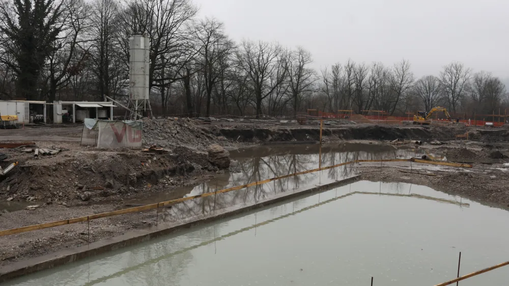 - 14.12.2023 - Kopališče Vevče – prenova kopališča v izvedbi družbe VG5  //FOTO: Bojan Velikonja