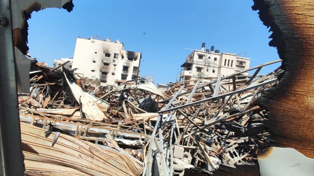 15 April 2024, Palestinian Territories, Gaza: View of damaged buildings and streets after months of Israeli bombardment. Photo: Khaled Daoud/APA Images via ZUMA Press Wire/dpa