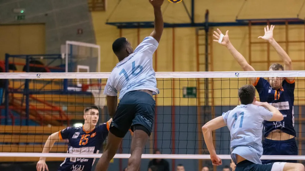 Lazaro Brunet, Calcit Violley