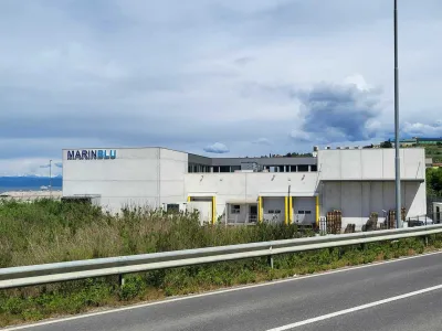 Marinblu, nova poslovna stavba, Izola