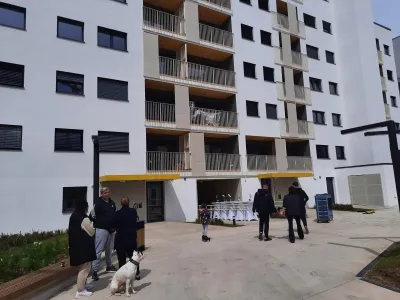 Sklad je večino od 88 stanovanj ob Šmartinski cesti že oddal čakajočim upravičencem do neprofitnih najemnih stanovanj.
Foto: Luka Cjuha