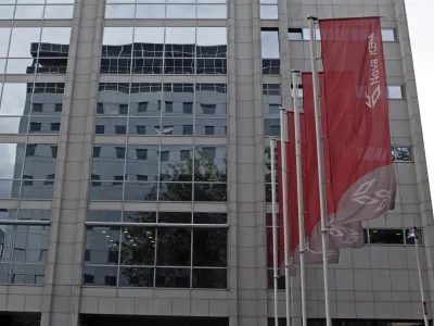 - ilustrativna fotografija - poslovna hiša - Nova KBM (NKBM) - Nova kreditna banka Mribor, Ulica Vita Kraigherja 4,,stavba<br><br><br><br><br><br>//FOTO: Jaka Gasar