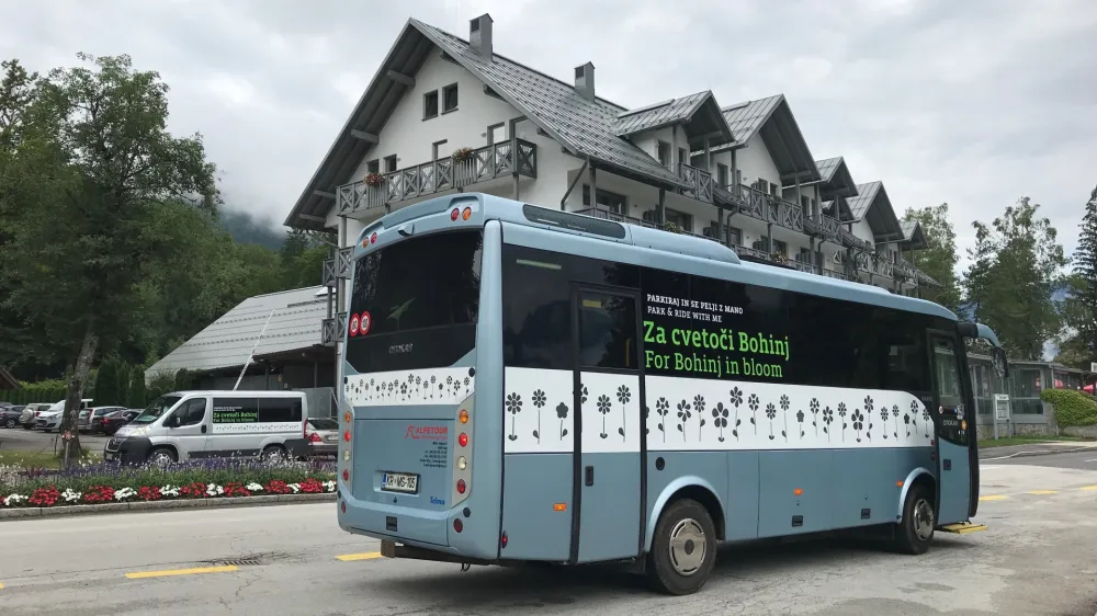 Javni prevoz v Bohinju v okviru poletnega prometnega režima, avtobus, kombi, shuttle
