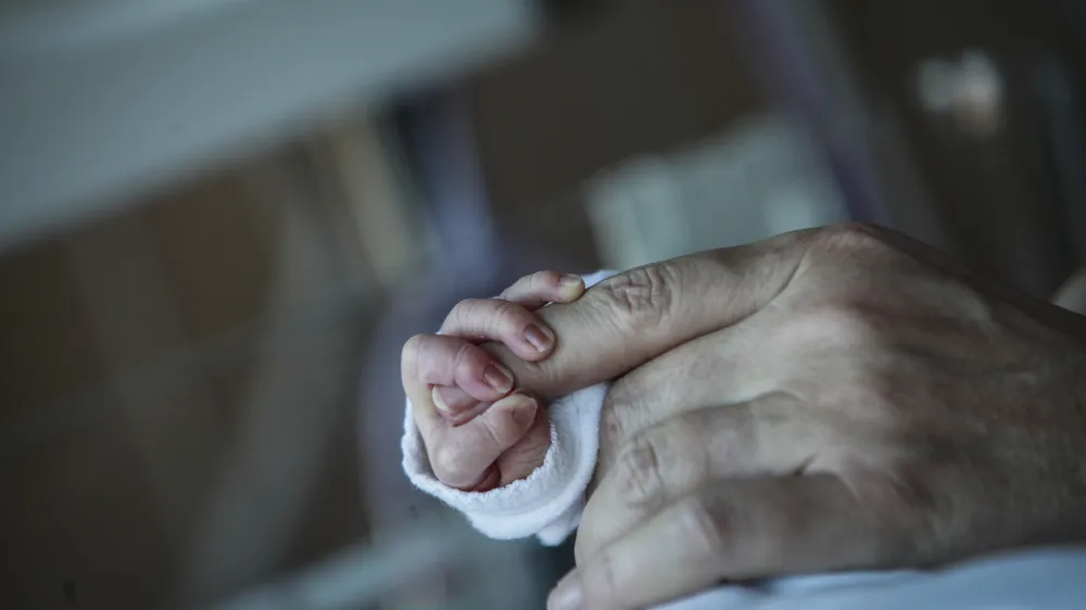 Otroška srčna kirurgija je bila vedno odvisna od prihodov zdravnikov, ki sicer delajo (tudi) v tujini. 