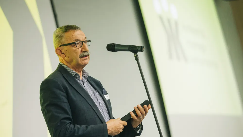 Srečko Šestan je prejemnik častnega ... Siniša Kanižaj za KIK konferenco).jpg
