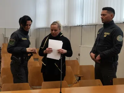 Obtožena Tea Kotnik smrt dečka v avtu v Preboldu