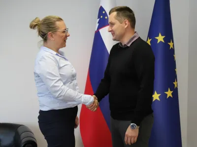 Ministrstvo za kmetijstvo, gozdarstvo in prehrano (MKGP); ministrica Mateja Čalu&scaron;ić, odhajajoči državni sekretar Blaž Germ&scaron;ek. Foto MKGP