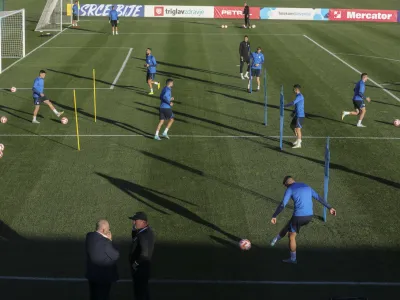 predsednik NZS Radenko Mijatovič, selektor nogometne reprezentance Matjaž Kek- 19.09.2022 – NNC Brdo -nogometna reprezentanca pred zadnjima tekmama lige narodov; zbor igralcev //FOTO: Jaka Gasar