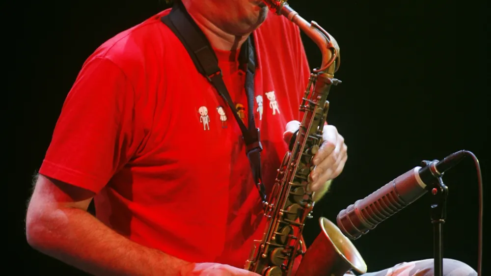 Kultni saksofonist, skladatelj in producent John Zorn se vrača v Ljubljano z zasedbo New Masada Quartet.