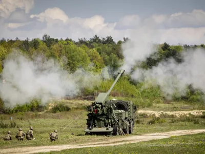 A Bohdana cannon fires in Lviv in Ukraine, Saturday, April 27, 2024. The Bohdana cannons are produced in Ukraine. Danish Foreign Minister Lars Loekke Rasmussen, Danish Defense Minister Troels Lund Poulsen and members of parliament met with Ukrainian colleagues during a visit to Lviv. (Mads Claus Rasmussen/Ritzau Scanpix)