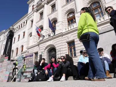 V sodni&scaron;kem dru&scaron;tvu so potrdili, da so za zdaj od vlade prejeli zgolj neuradni predlog, ki pa &raquo;ne ustreza svojemu namenu&laquo;.&nbsp;