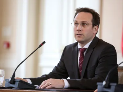 ﻿kandidat za Ustavnega sodnika RS DDr. Klemen Jaklič, predavatelj na ameriški Univerzi Harvard, kjer predava s področij ustavnega prava, moralne teorije, etike, človekovih pravic in demokracije.   - 21.03.2017 - javna predstavitev drugega kandidata za sodnika Ustavnega sodišča RS Klemna Jakliča v predsedniški palači -.    //FOTO: Luka Cjuha