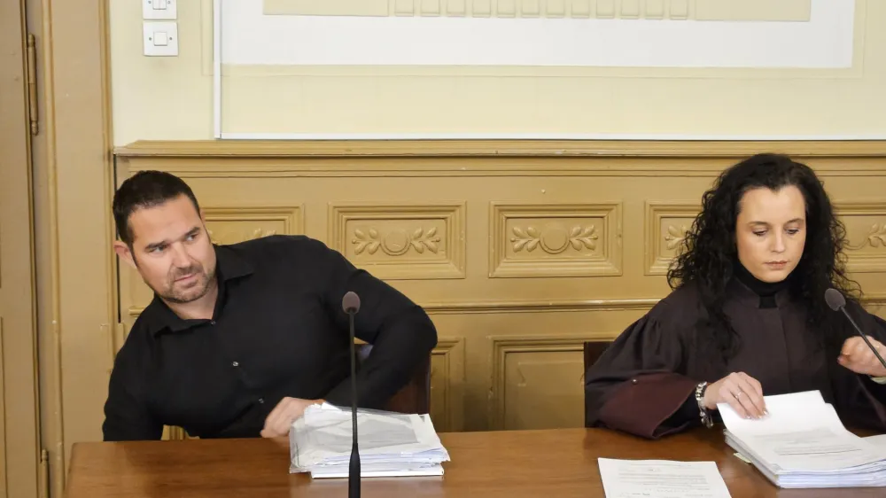 Rok Snežić, oškodovanje upnikov, sodišče