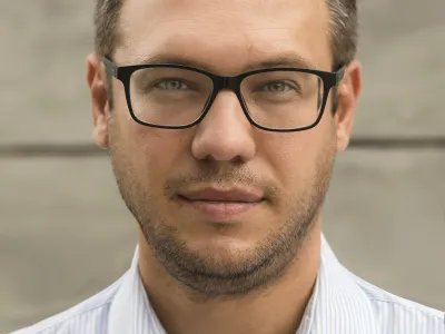 Zoran Nechev., vodja oddelka za EU na Inštitutu za demokracijo (IDSCS) in sodelavec Nemškega sveta za zunanje odnose (DGAP). 