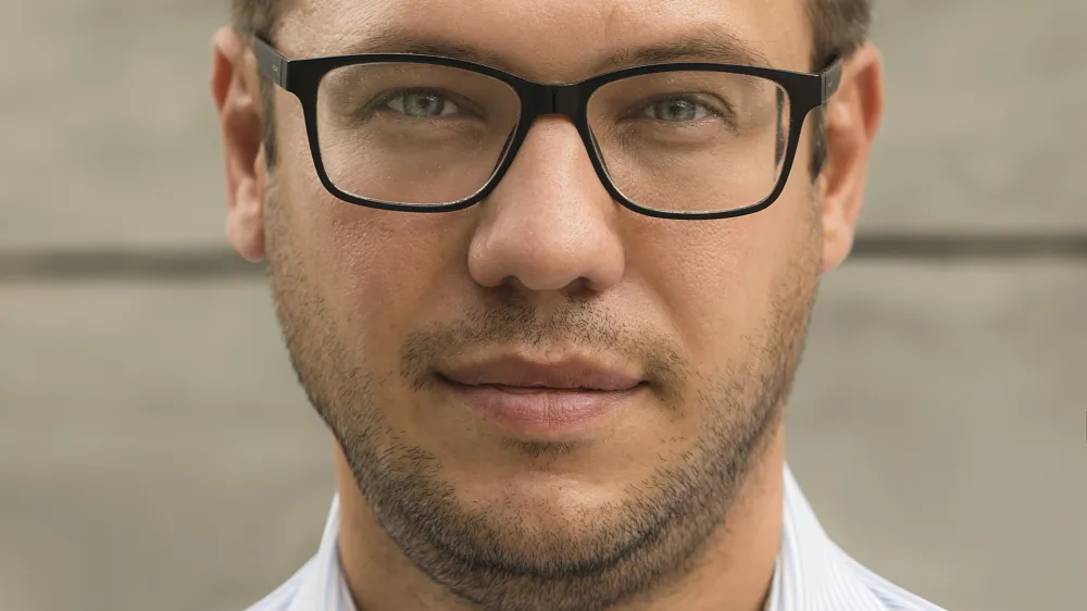 Zoran Nechev., vodja oddelka za EU na Inštitutu za demokracijo (IDSCS) in sodelavec Nemškega sveta za zunanje odnose (DGAP). 