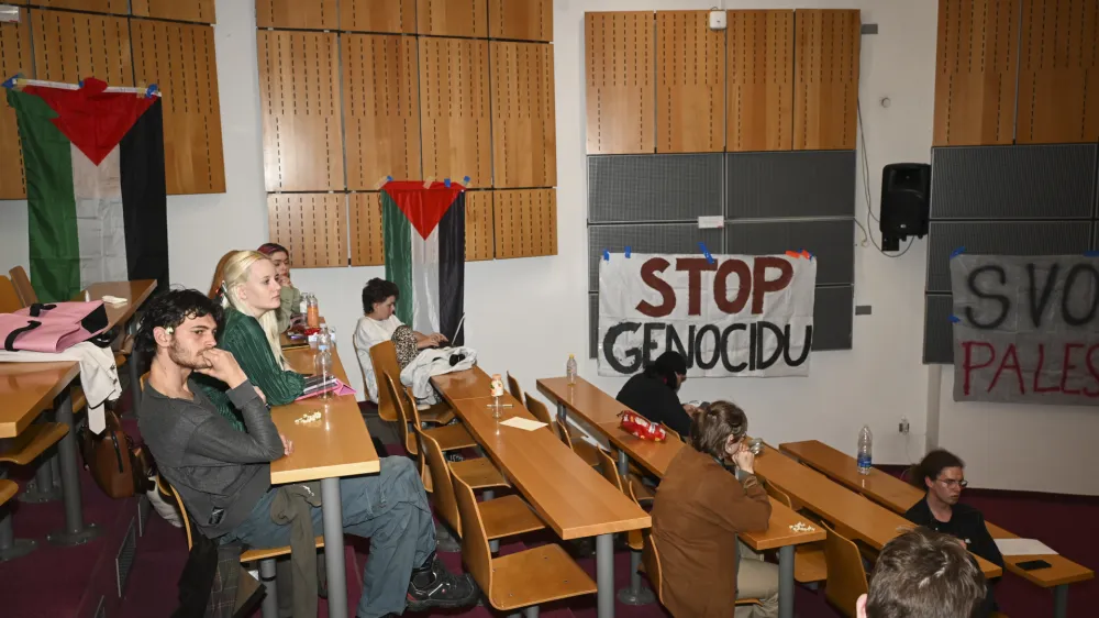- 09.05.2024 - Študentska zasedba Fakultete za družabne vede v Ljubljani v podporo Palestini.FOTO: Nik Erik Neubauer