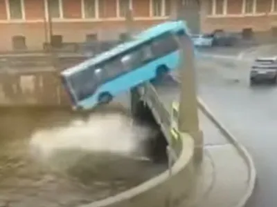Nesreča avtobusa v Sankt Peterburgu