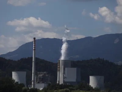 Termoelektrarna Šoštanj - TEŠ 6- 04.08.2022 – Velenje – Velenjska plaža - jezero //FOTO: Luka Cjuha