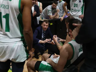 - trener Krke Gašper Okorn,- 16.12.2023 - košarka - Cedevita Olimpija: Krka, liga Aba, 12. krog://FOTO:Bojan Velikonja