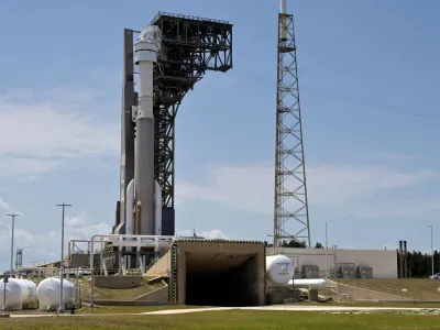 FILE PHOTO: A United Launch Alliance Atlas V rocket stands on the pad the day after a launch attempt of two astronauts aboard Boeing's Starliner-1 Crew Flight Test (CFT) was delayed for technical issues prior to a mission to the International Space Station, in Cape Canaveral, Florida, U.S. May 7, 2024. REUTERS/Steve Nesius/File Photo