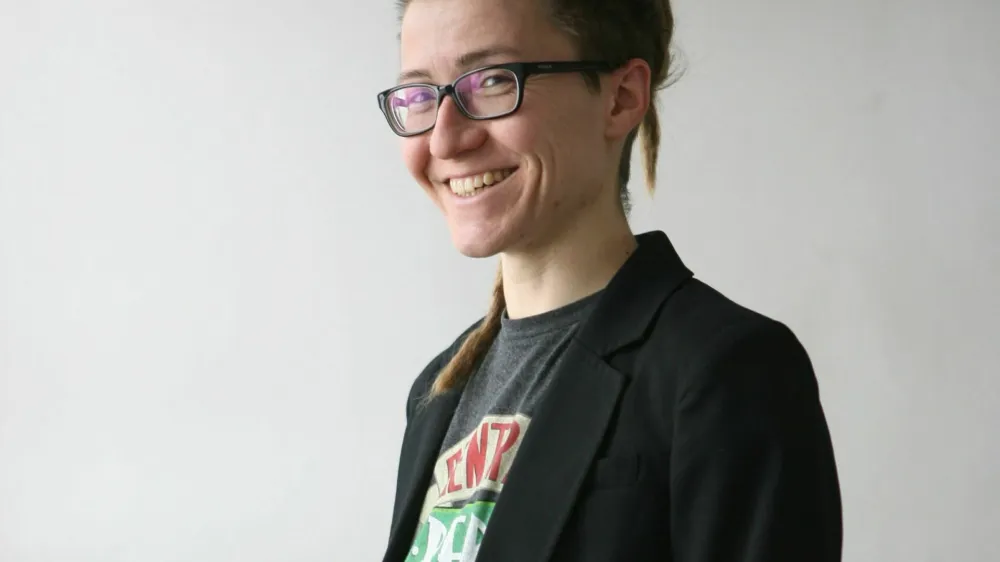 Mojca Pišek - obrrezek za Nepreslišano