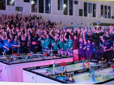 Učenci I. osnovne &scaron;ole (O&Scaron;) Celje, mladi raziskovalci in robotiki First Lego Liga (FLL) ekipa Black&White so na Norve&scaron;kem postali prvaki FLL. 