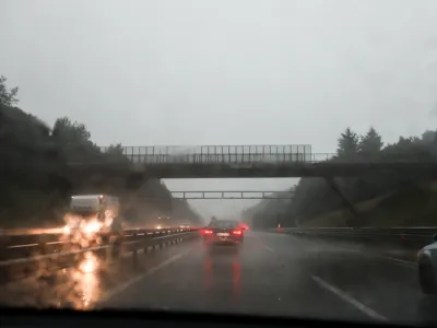 - Nevihta, nevihtni oblak. Štajerska avtocesta Maribor - Ljubljana- 19.07.2023 – vreme - oranžno opozorilo za celotno Slovenijo – nevihtni pas - nevihte //FOTO: Bojan Velikonja