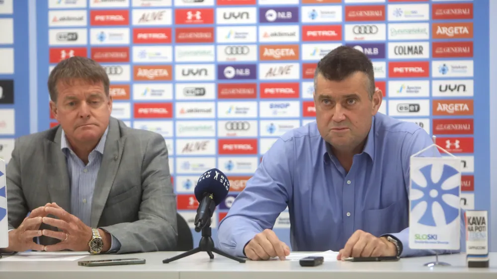 -Matjaž Šarabon, vodja panoge za alpsko smučanje pri SZS.- Jenez Bijol, predsednik panoge za alpsko smučanje pri SZS.- 23.05.2024. - Novinarska konferenca predsednika panoge za alpsko smučanje Janeza Bijola in vodje panoge Matjaža Šarabona. Predstavila sta sklepe seje odbora panoge in sestave reprezentanc v alpskem smučanju za novo sezono. //FOTO: Bojan Velikonja