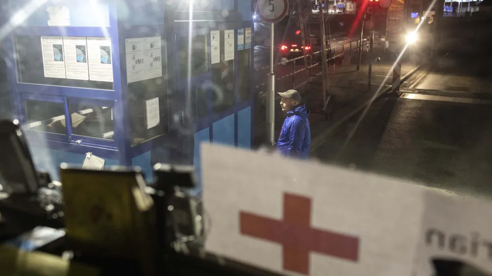 Ukrajinski gofer Andriy Medvid - mejni prehod Zahony- 07.03.2022 – Vojna v Ukrajini - humanitarni kamion - Ljubljana - Užgorod //FOTO: Jaka Gasar