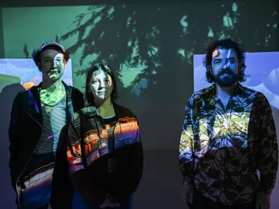 Del umetniškega kolektiva Total Refusal Robin Klengel, Leonhard Müllner in Susanna Flock je del svoje dejavnosti predstavil v Slovenski kinoteki.