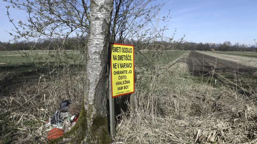 - 29.03.2023 - Ljubljansko barje - divja odllagališča odpadkov - //FOTO: Luka Cjuha