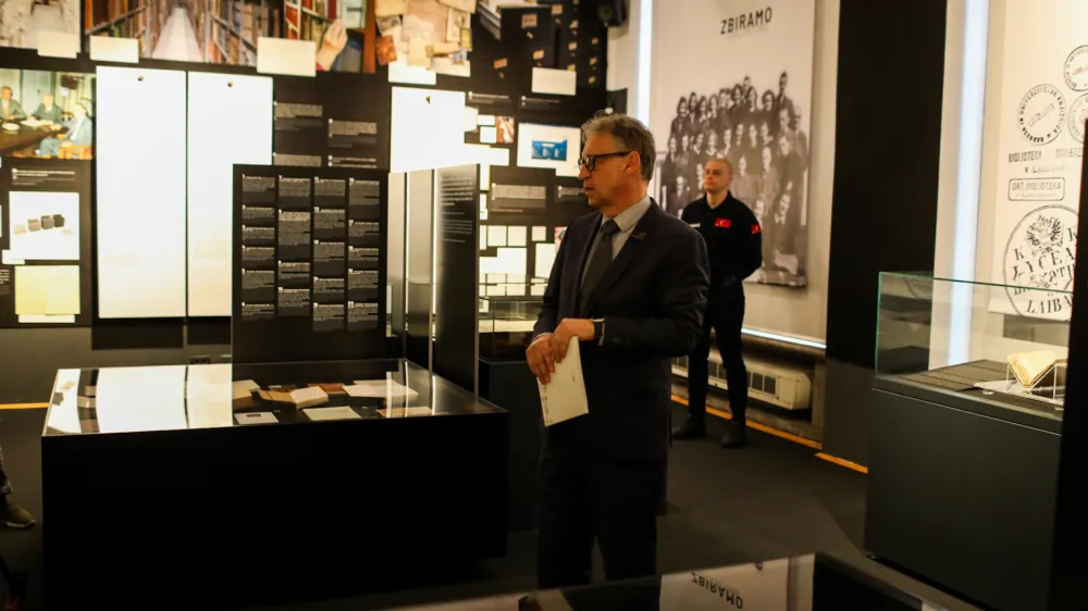  - 28.05.2024. Razstava Hranimo misli ob 250. obletnici NUKa v Ljubljani. //FOTO: Bojan Velikonja